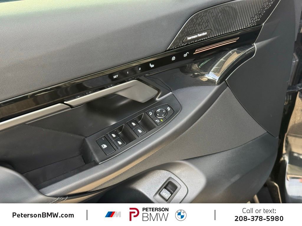 Used 2025 BMW 530i xDrive image 12