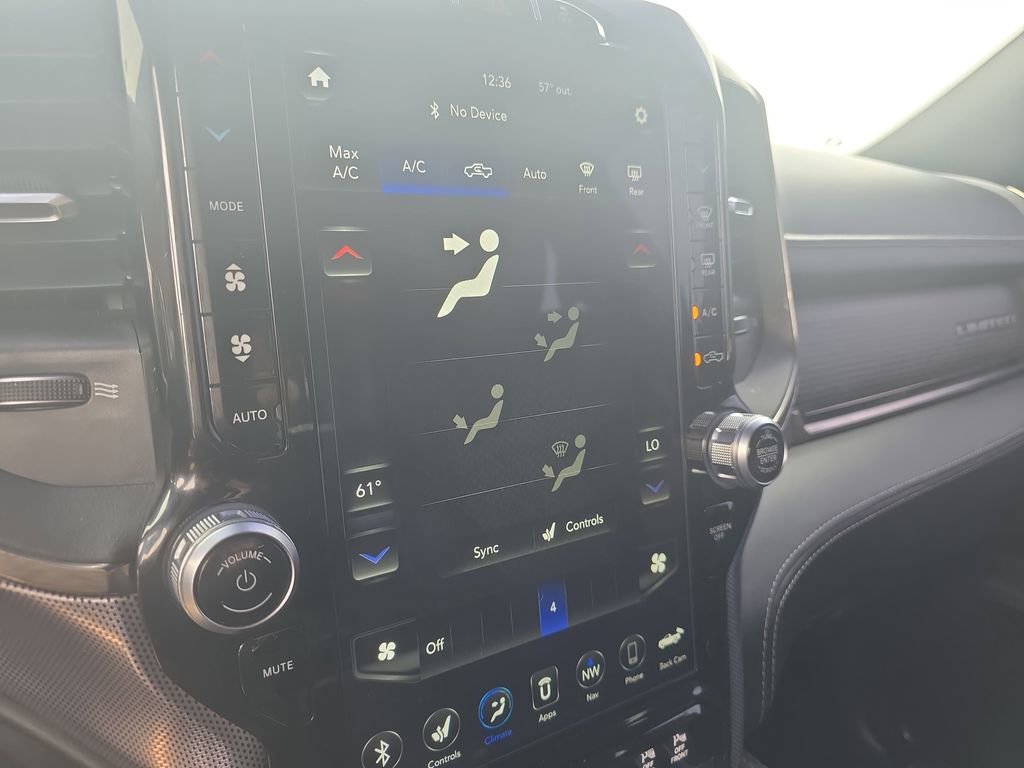 Used 2020 RAM 2500 Limited w/ Black Appearance Package AWD/4WD image 24
