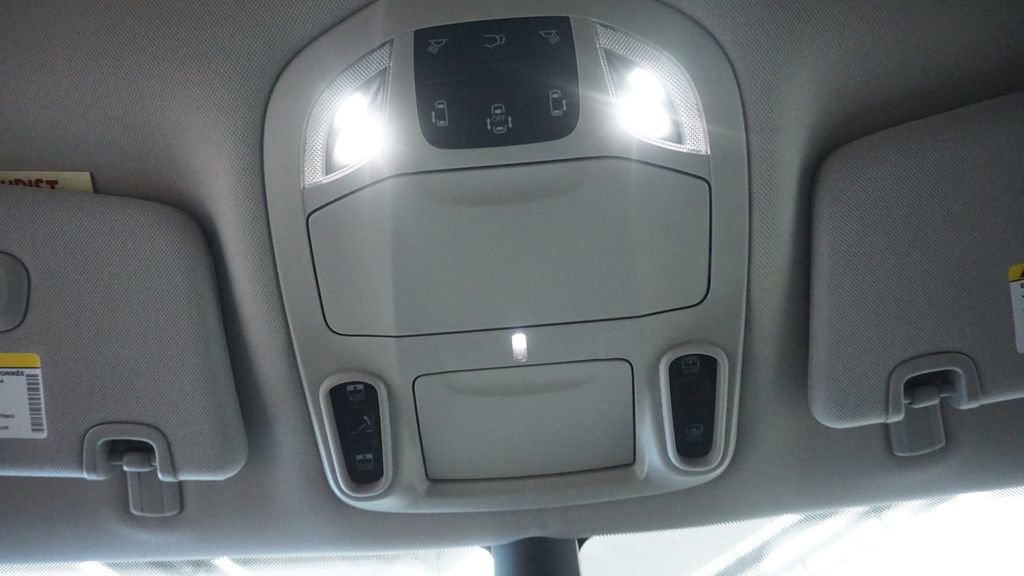Used 2023 Chrysler Pacifica Limited image 38
