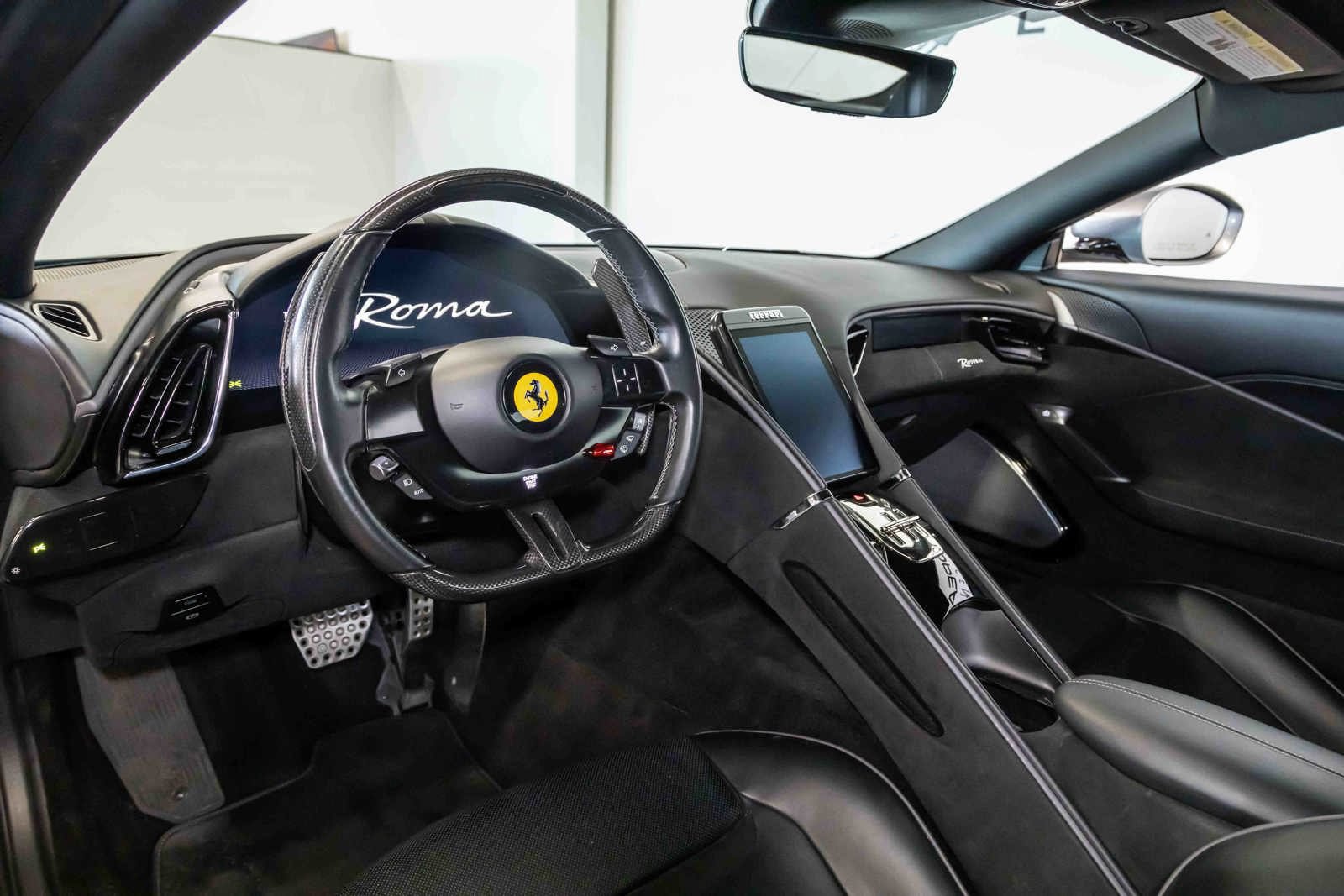 Used 2021 Ferrari Roma RWD image 28