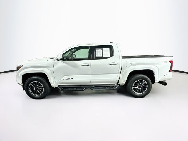 Used 2024 Toyota Tacoma TRD Sport AWD/4WD image 5