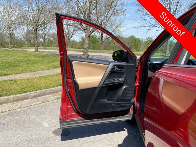 Used 2017 Toyota RAV4 XLE FWD image 13