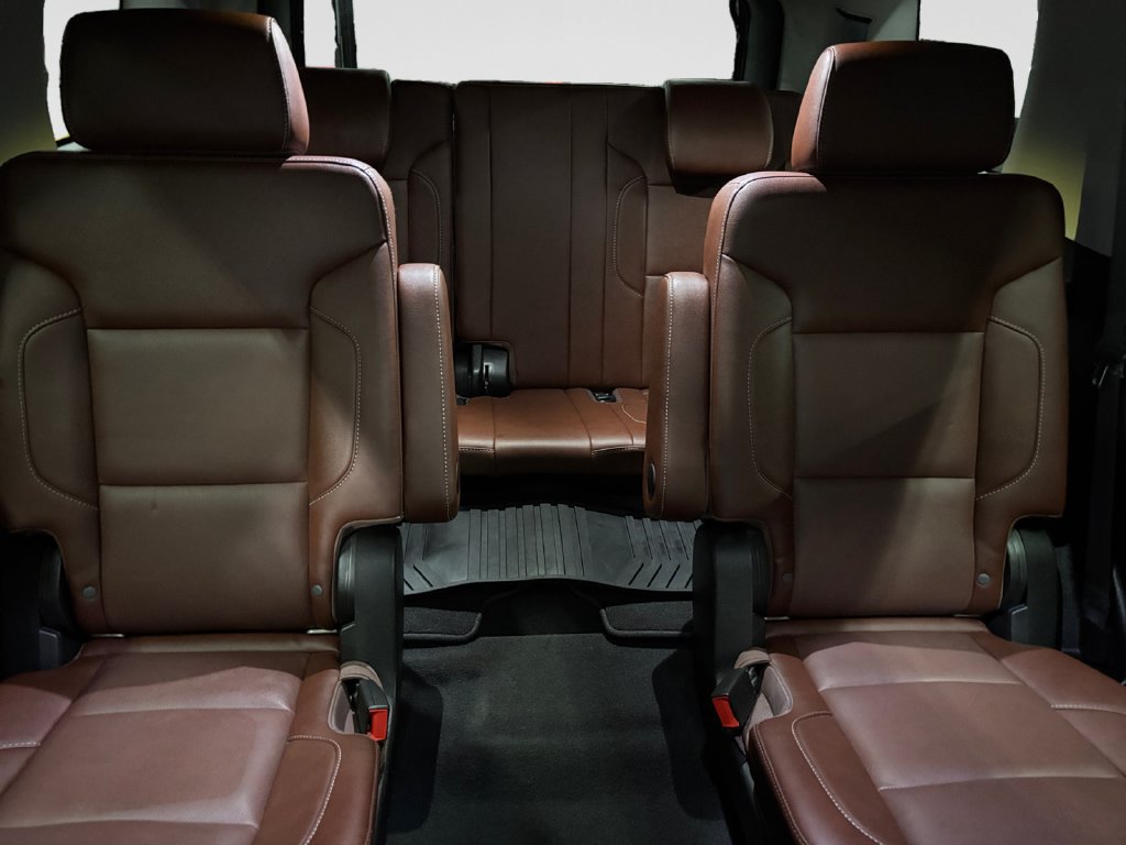 Used 2019 Chevrolet Tahoe Premier w/ Premier Plus Edition AWD/4WD image 18