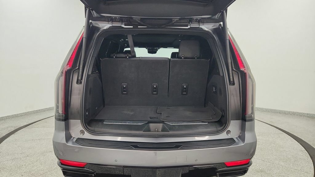 Used 2021 Cadillac Escalade Sport w/ LPO, ONYX Package AWD/4WD image 21