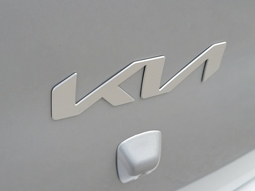 Used 2023 Kia Rio LX FWD image 10