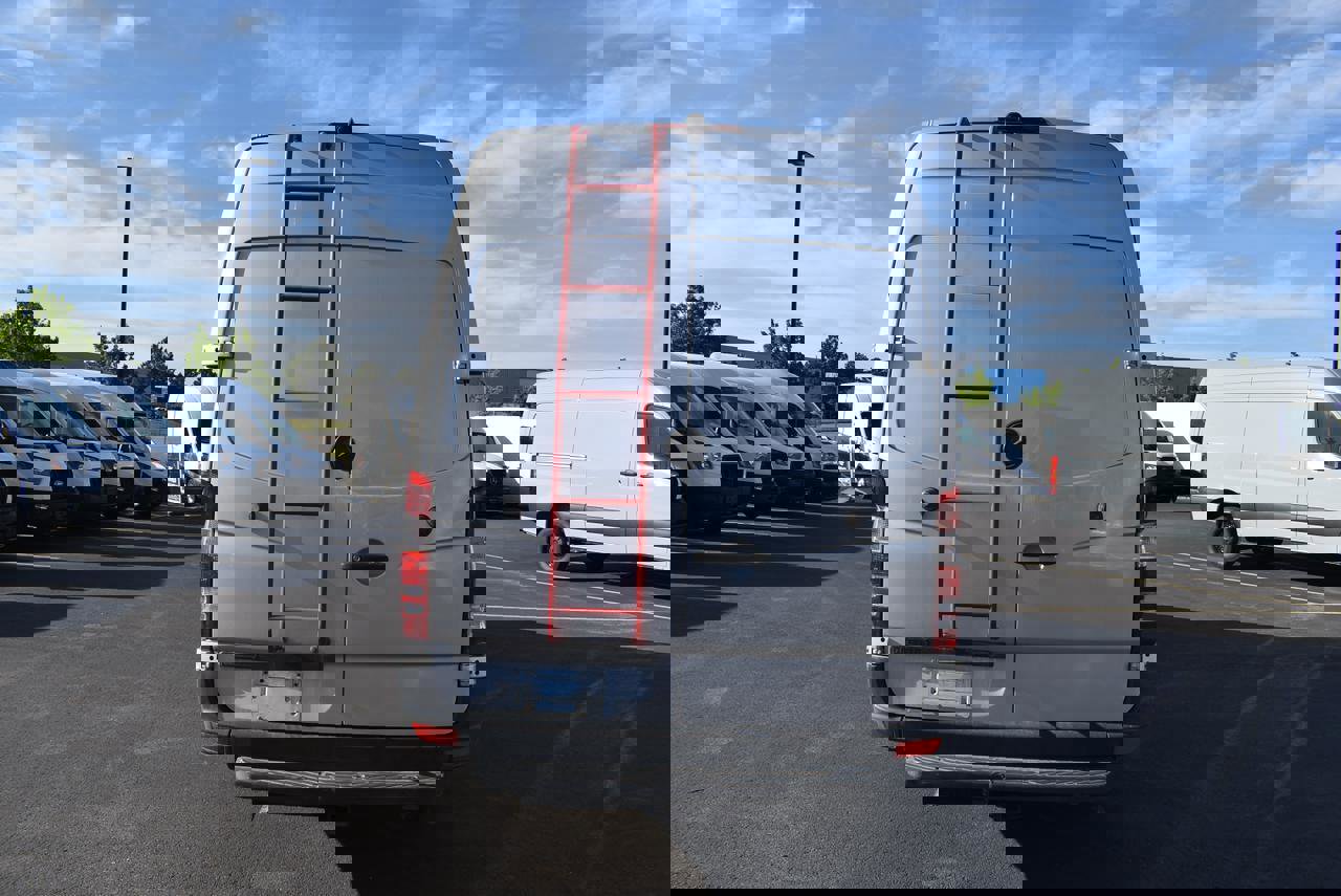 Used 2013 Mercedes-Benz Sprinter 2500 image 7