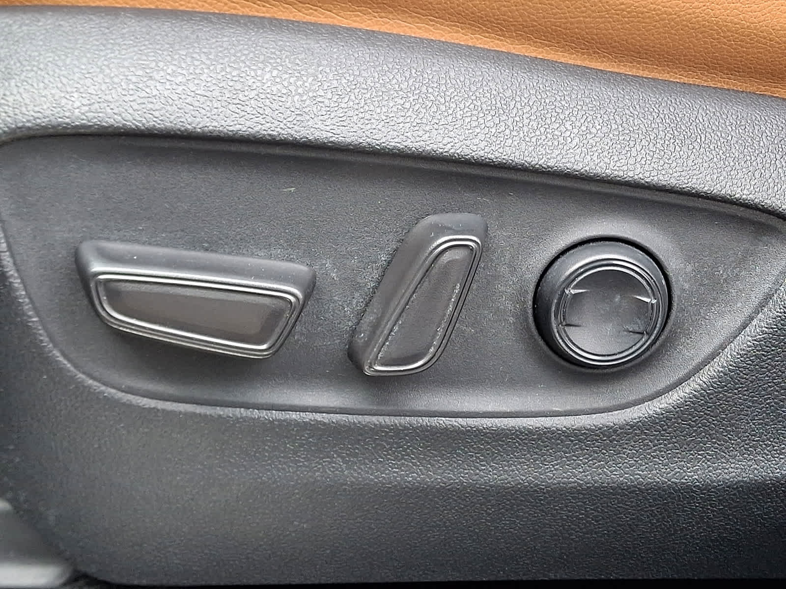 Used 2024 Toyota Highlander Platinum image 29