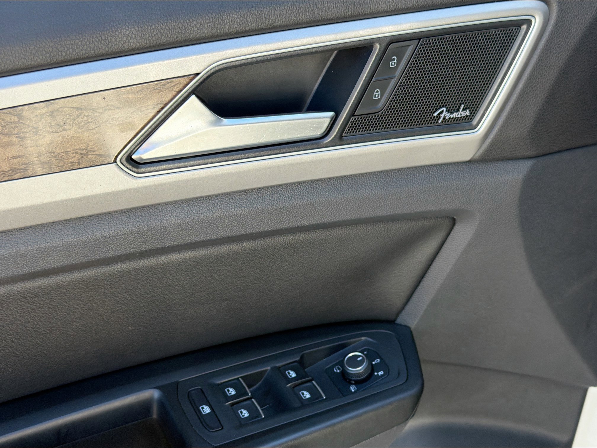 Used 2018 Volkswagen Atlas SEL Premium image 22