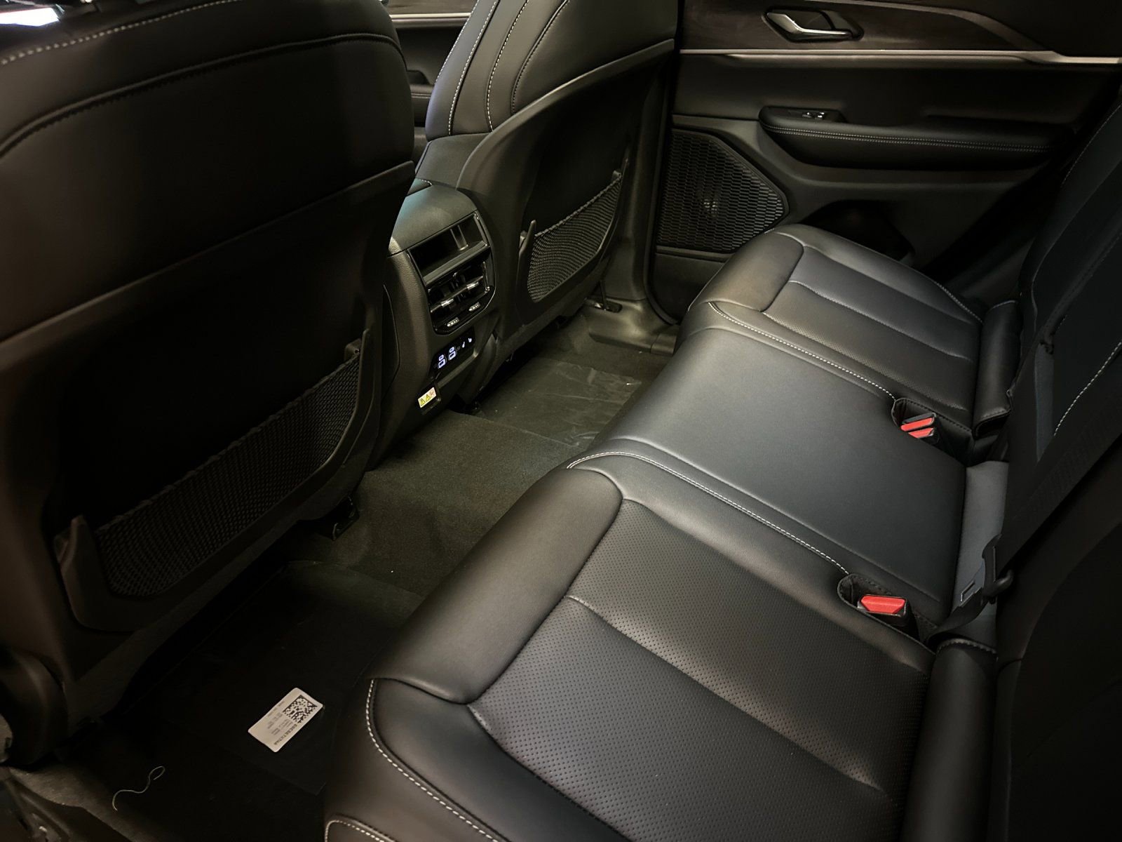 New 2025 Jeep Grand Cherokee Limited image 11