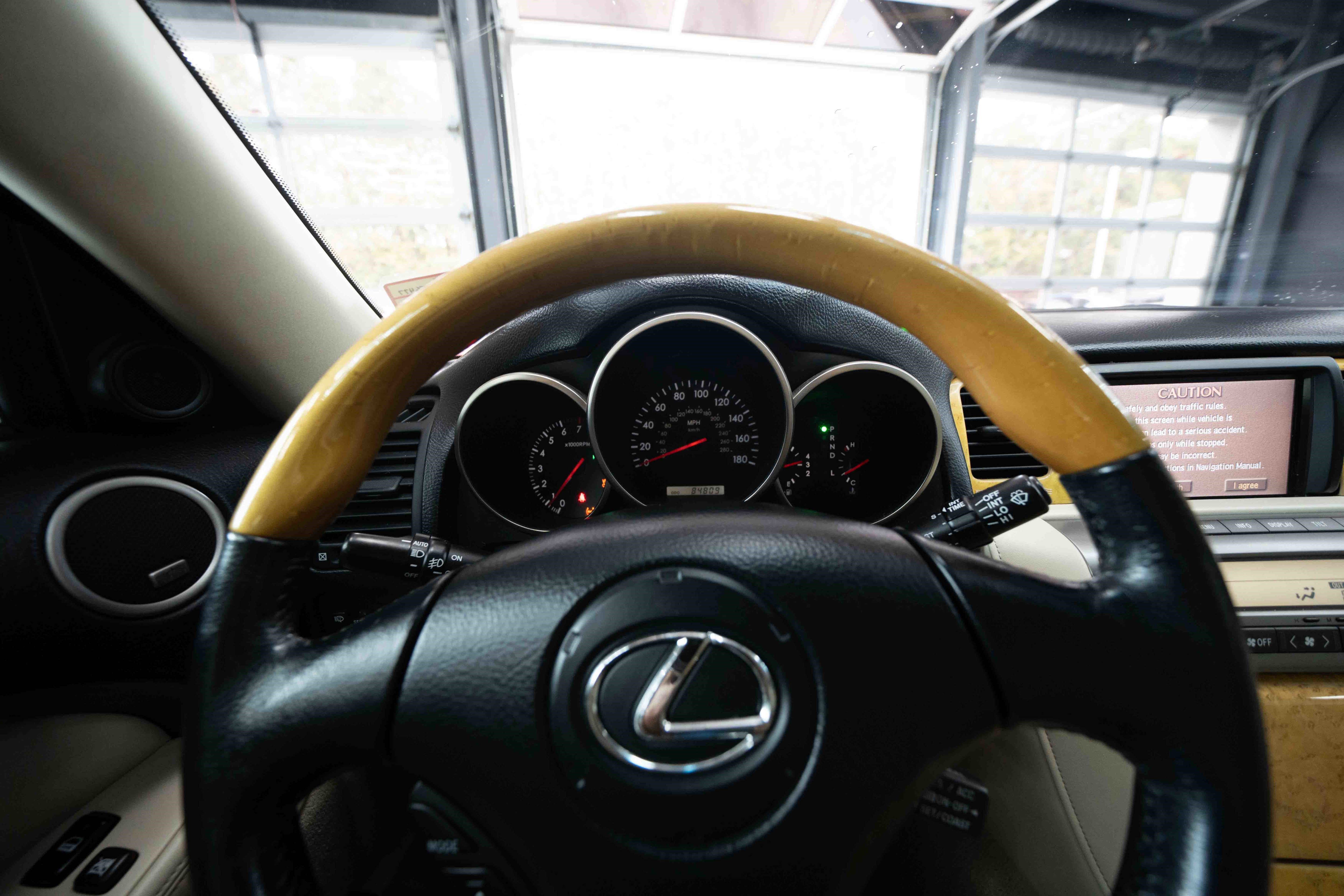 Used 2004 Lexus SC 430 Convertible image 15