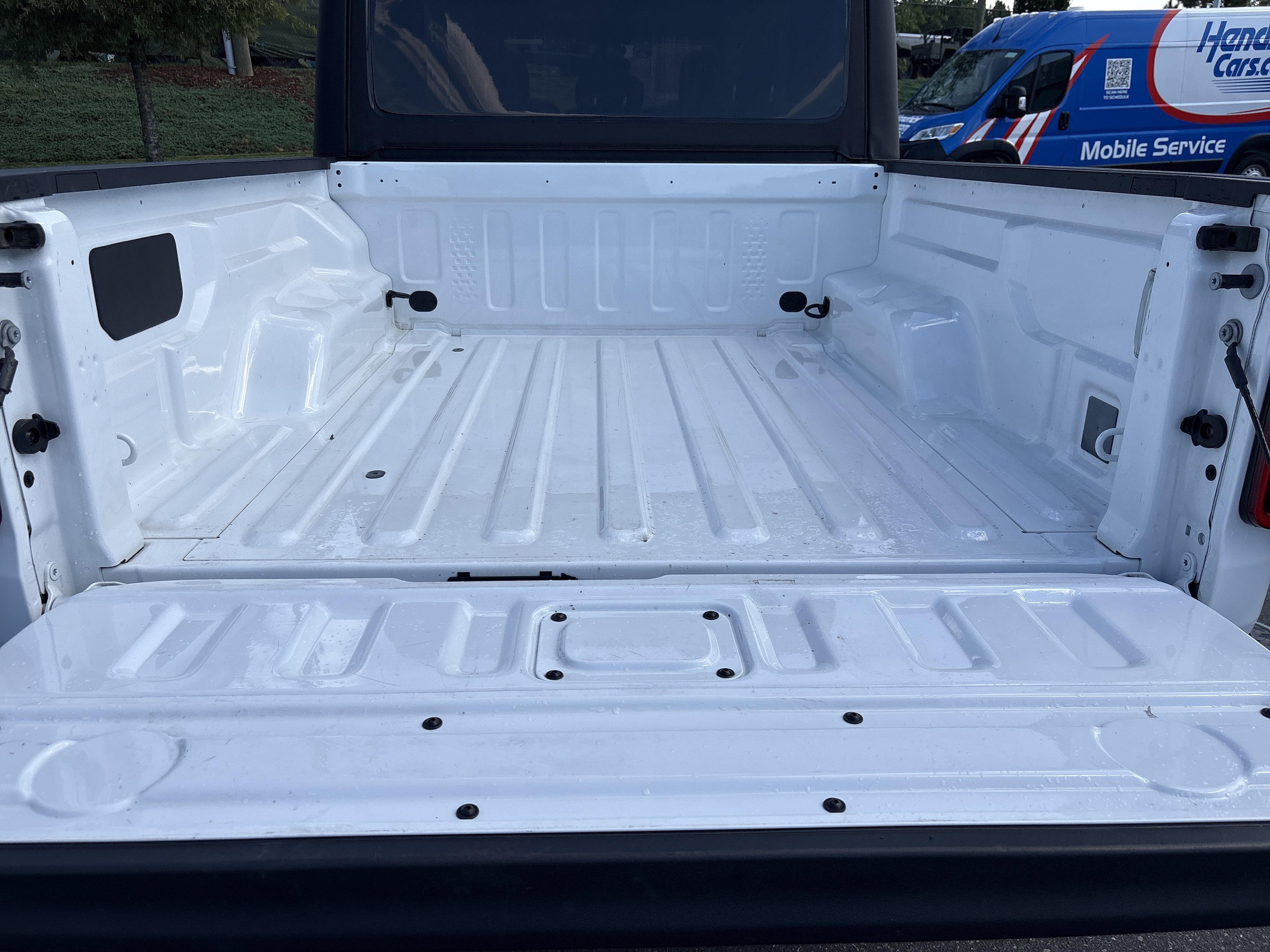 Used 2025 Jeep Gladiator Sport AWD/4WD image 34