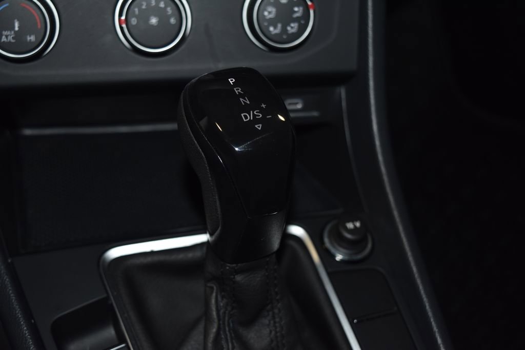 Used 2023 Volkswagen Jetta S image 18
