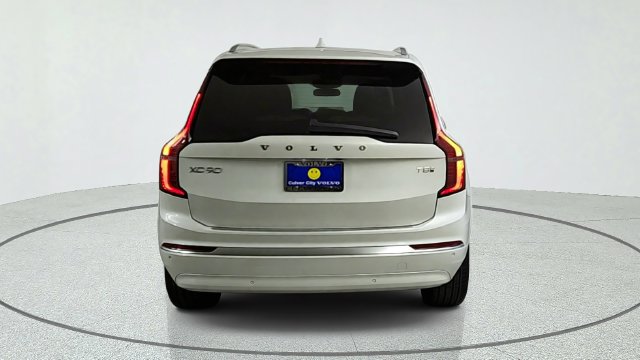 New 2026 Volvo XC90 T8 Plus w/ Protection Package Premier AWD/4WD image 6