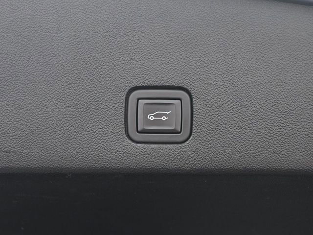 Used 2023 Cadillac XT6 Premium Luxury image 31