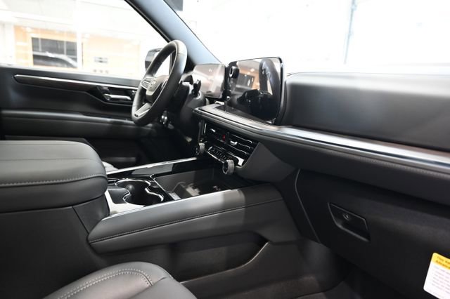 New 2026 Chevrolet Suburban Z71 w/ Comfort Package image 14