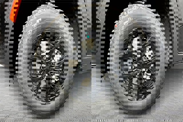 New 2025 Jeep Grand Cherokee L Altitude image 12