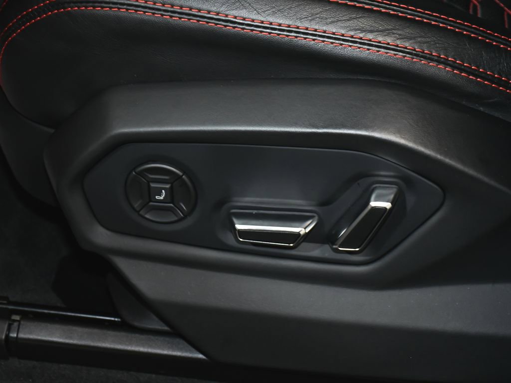 Used 2022 Lamborghini Urus AWD/4WD image 56