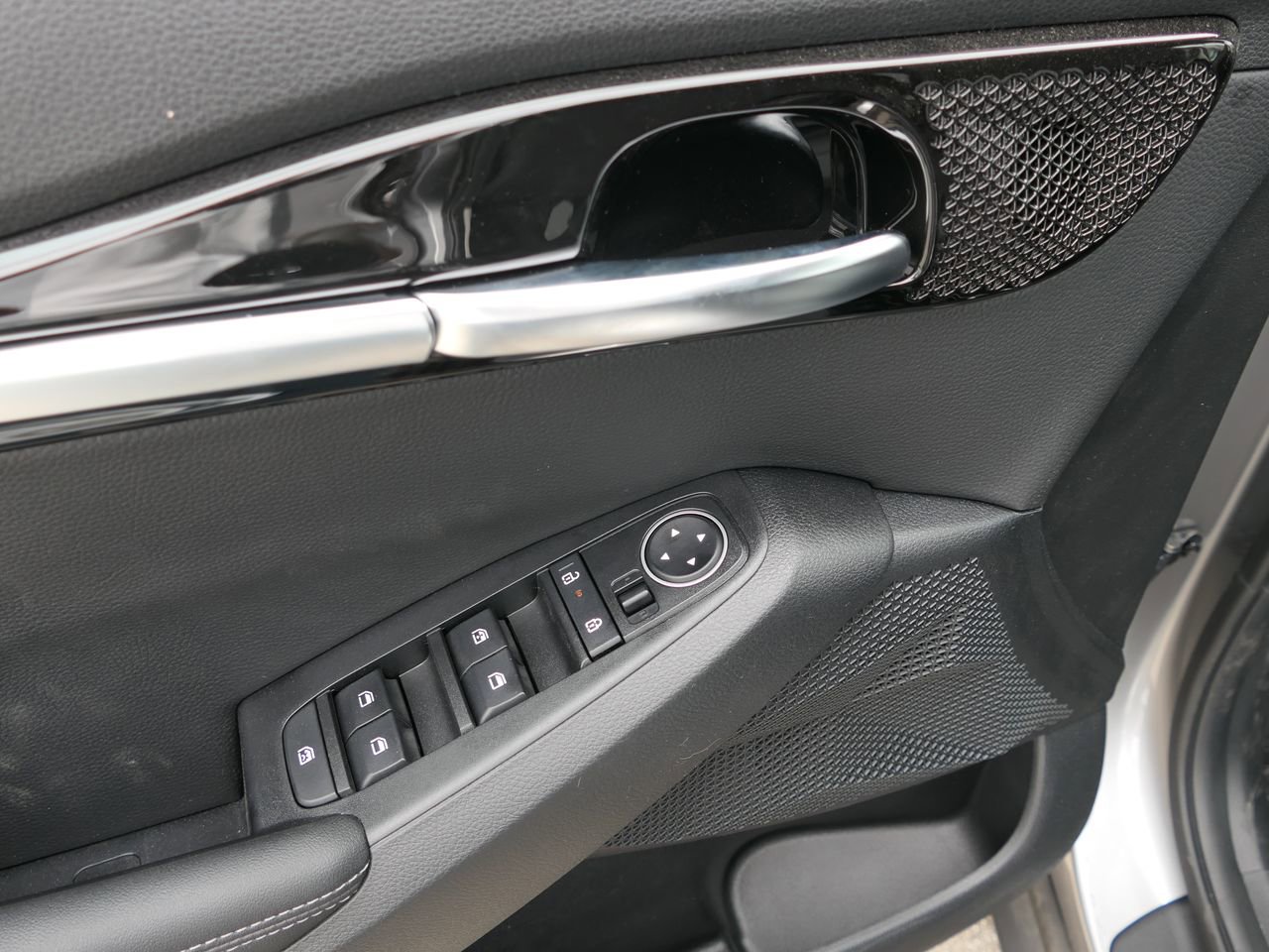 New 2025 Kia Seltos X-Line image 13