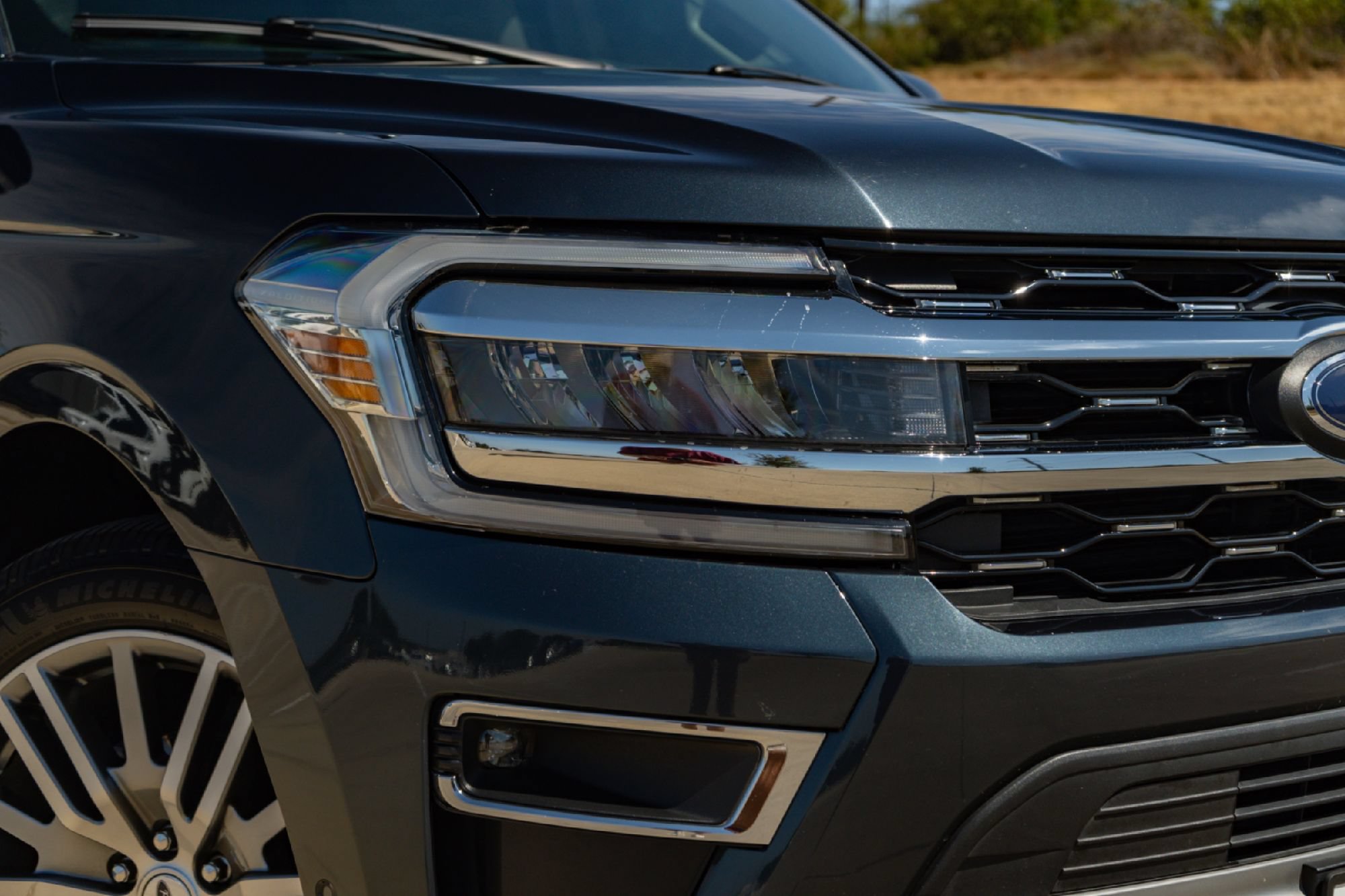 Used 2022 Ford Expedition Limited RWD image 3