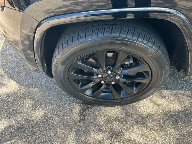 Used 2021 Jeep Grand Cherokee Laredo X AWD/4WD image 13