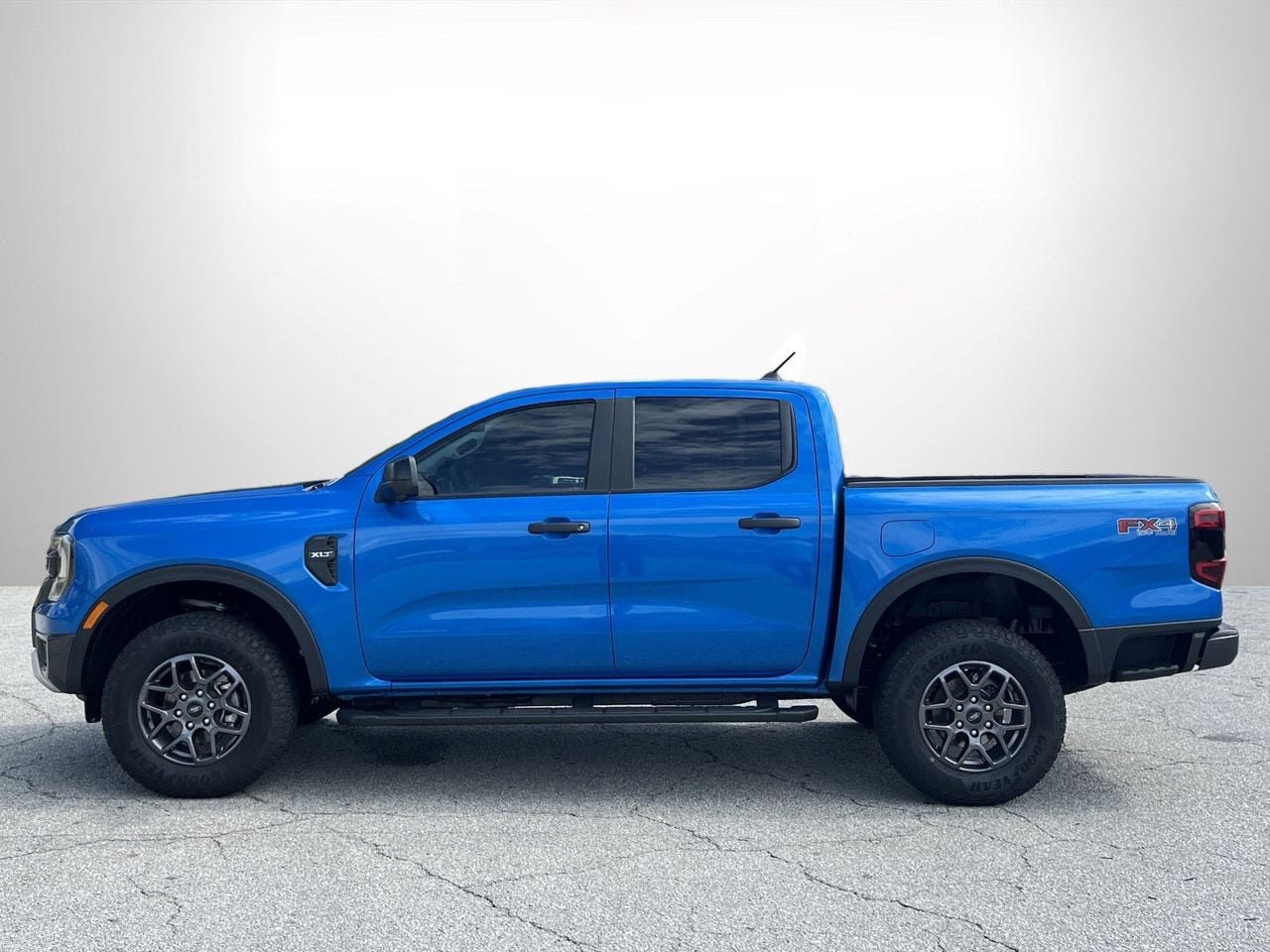 New 2025 Ford Ranger XLT w/ FX4 Off-Road Package AWD/4WD image 22