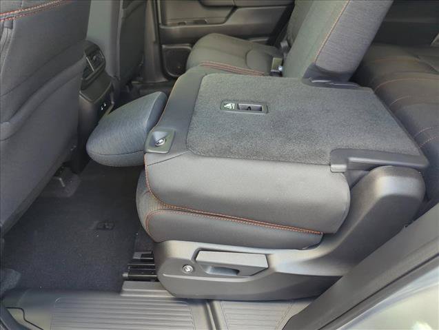 New 2026 Honda Pilot Sport image 4