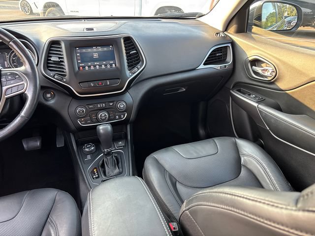 Used 2020 Jeep Cherokee Latitude Lux w/ Comfort/Convenience Group AWD/4WD image 12