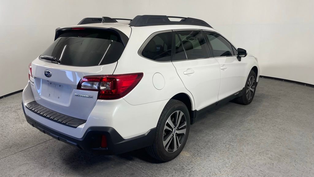 Used 2018 Subaru Outback 2.5i Limited AWD/4WD image 3