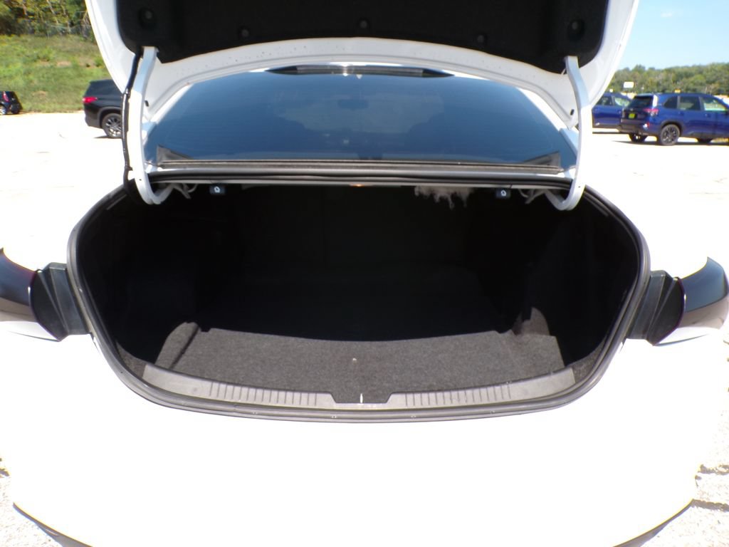 Used 2020 Chevrolet Malibu LT FWD image 17