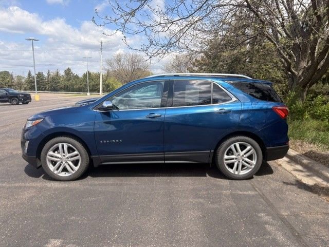 Used 2020 Chevrolet Equinox Premier AWD/4WD image 2