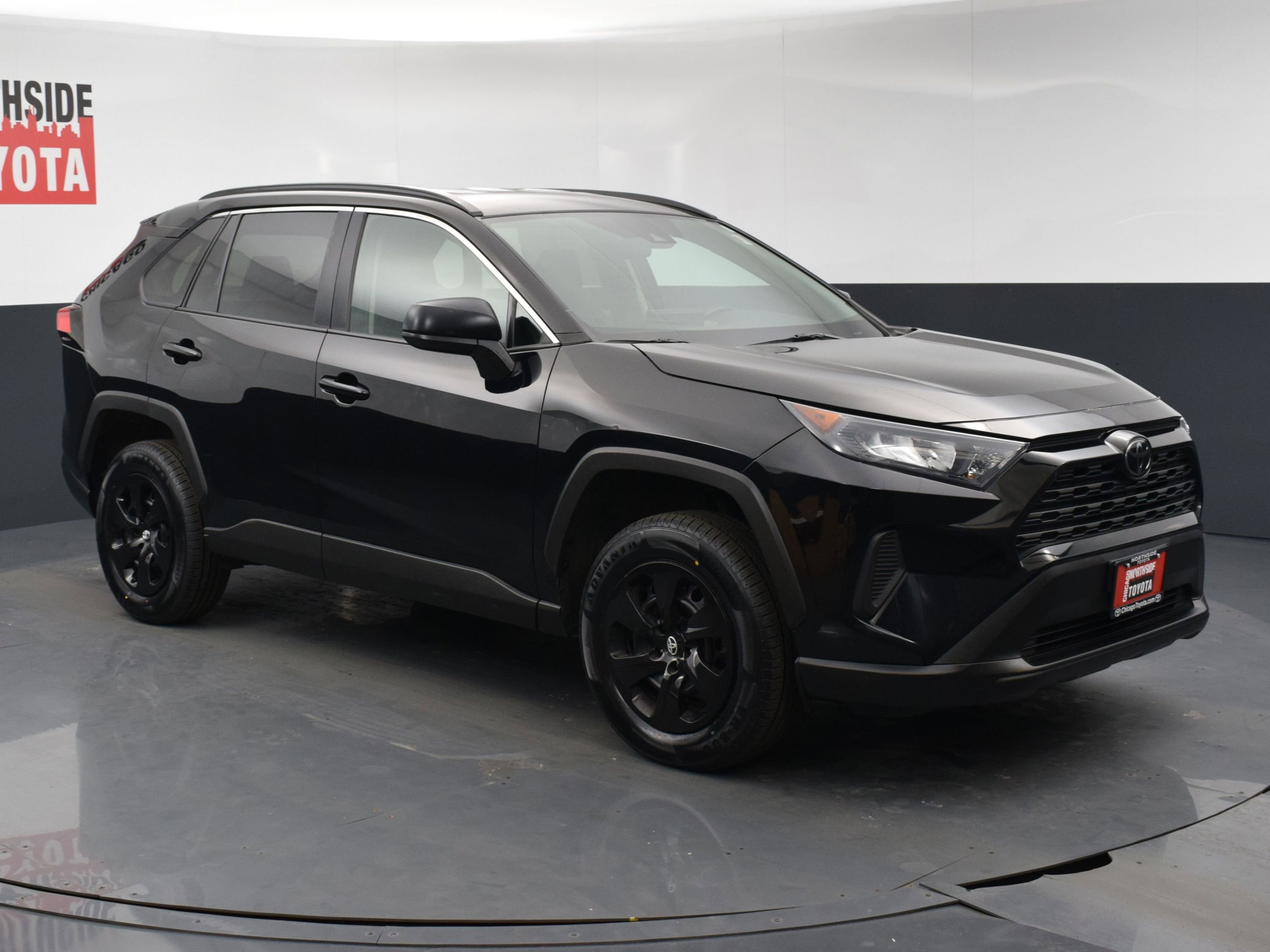 Used 2021 Toyota RAV4 LE AWD/4WD image 6