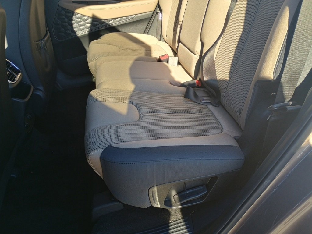 Used 2020 Hyundai Santa Fe SEL image 15