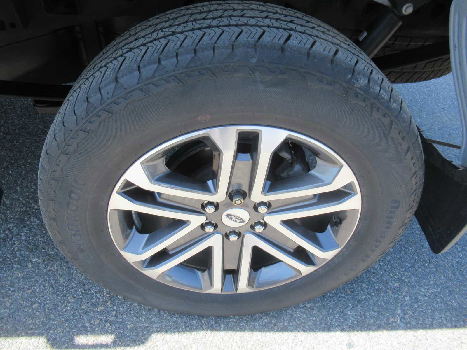 Used 2022 Ford F150 XL w/ STX Appearance Package image 12