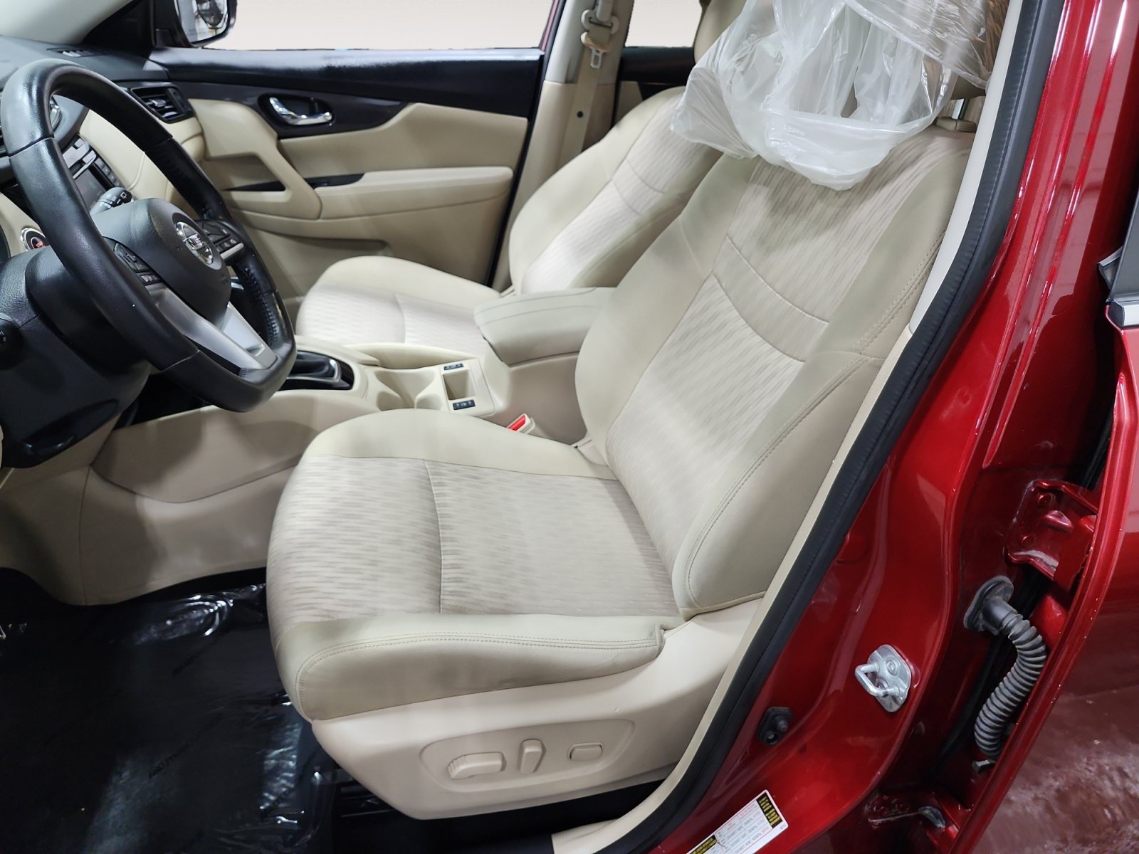 Used 2018 Nissan Rogue SV w/ Premium Package AWD/4WD image 9