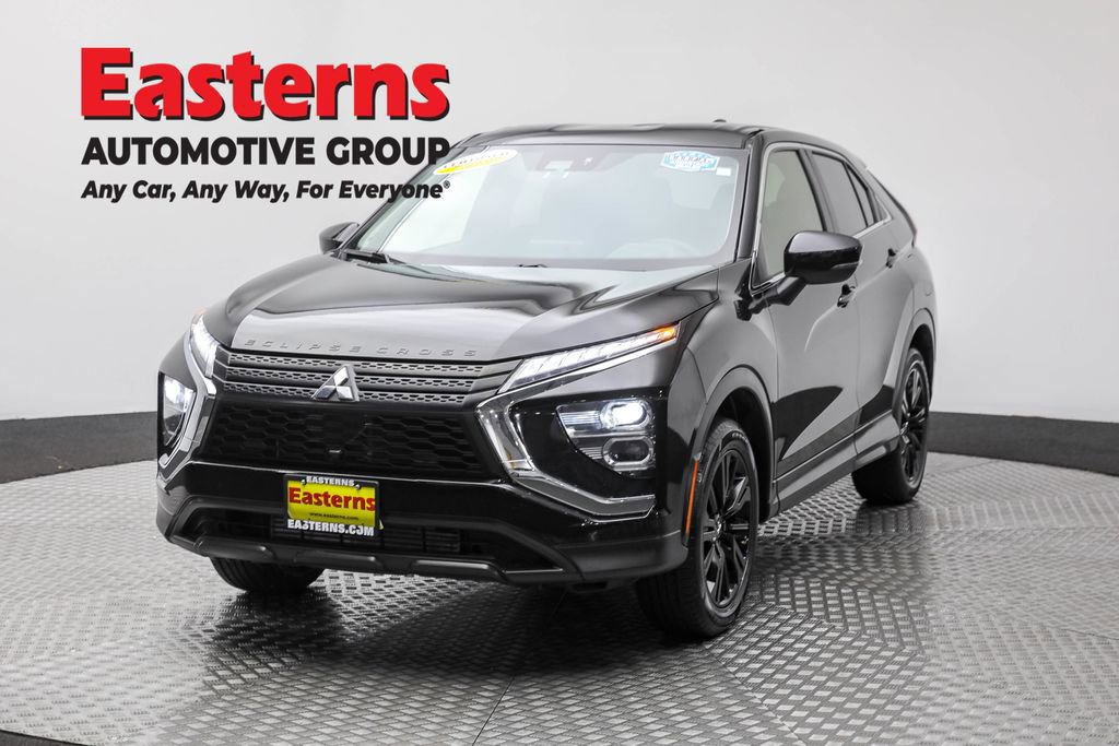 Used 2023 Mitsubishi Eclipse Cross LE image 1