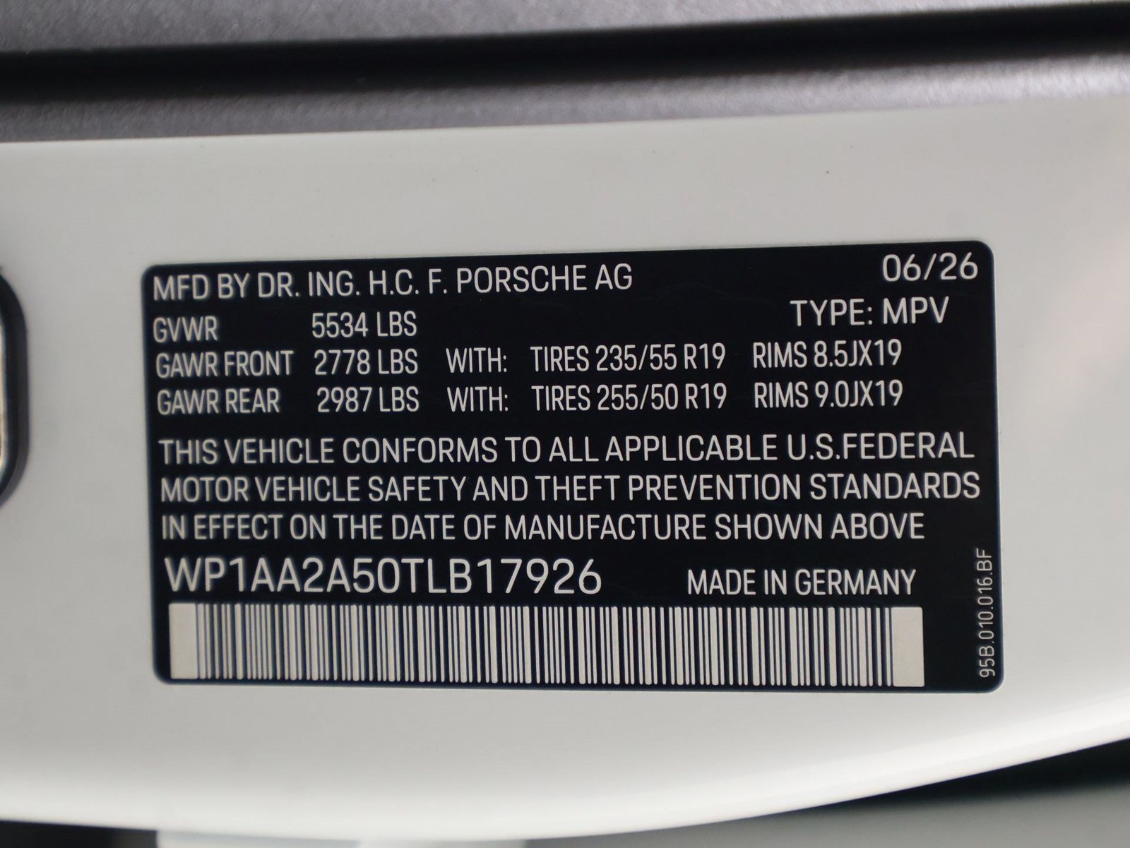 New 2026 Porsche Macan AWD/4WD image 24
