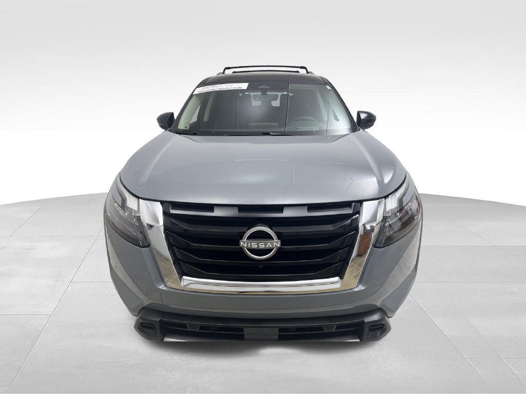 Certified 2025 Nissan Pathfinder Platinum w/ Cargo Package AWD/4WD image 8