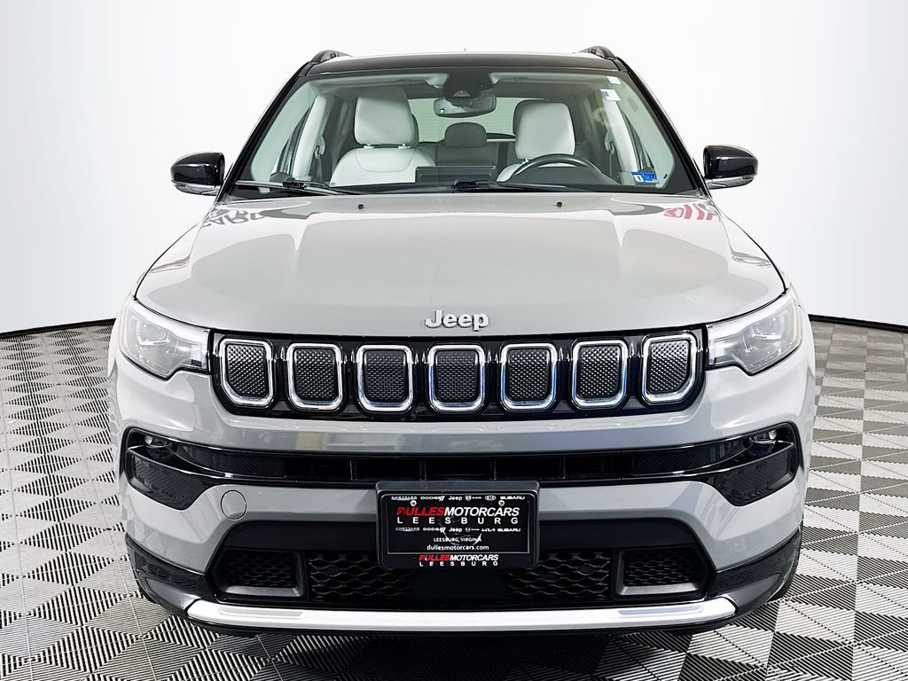 Used 2022 Jeep Compass Limited w/ Elite Group AWD/4WD image 2