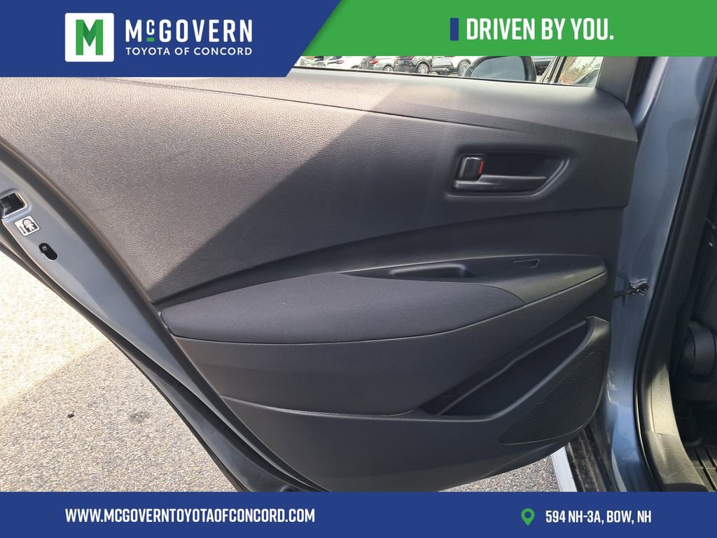 Used 2022 Toyota Corolla LE FWD image 16