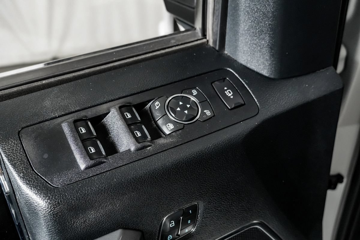 Used 2019 Ford F250 Platinum w/ Platinum Ultimate Package AWD/4WD image 36