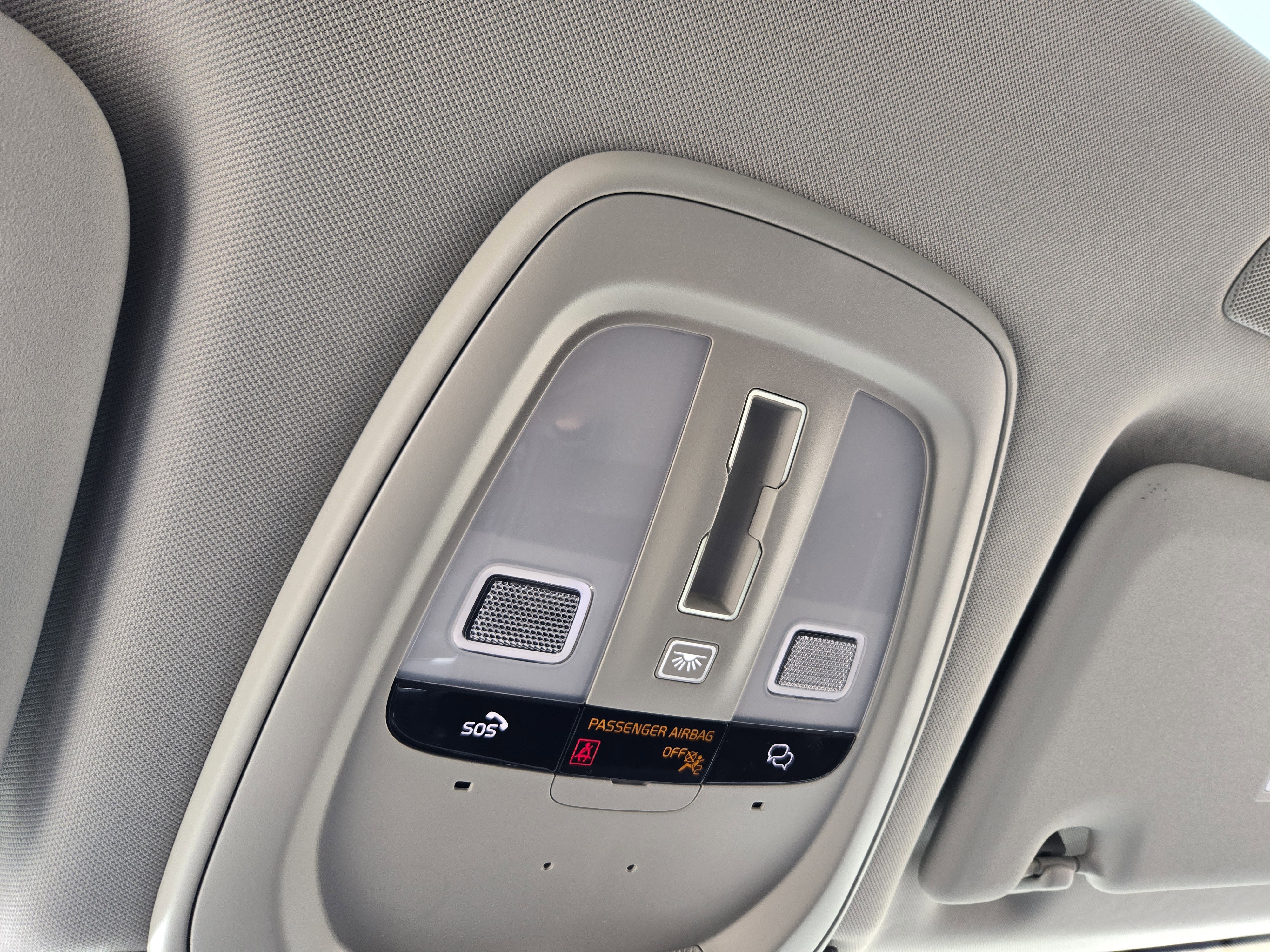 Used 2025 Volvo XC60 B5 Plus image 41