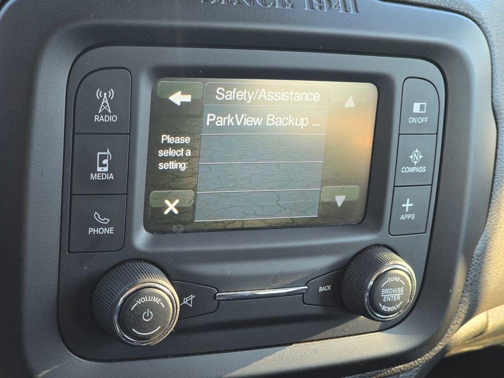 Used 2016 Jeep Renegade Latitude image 43