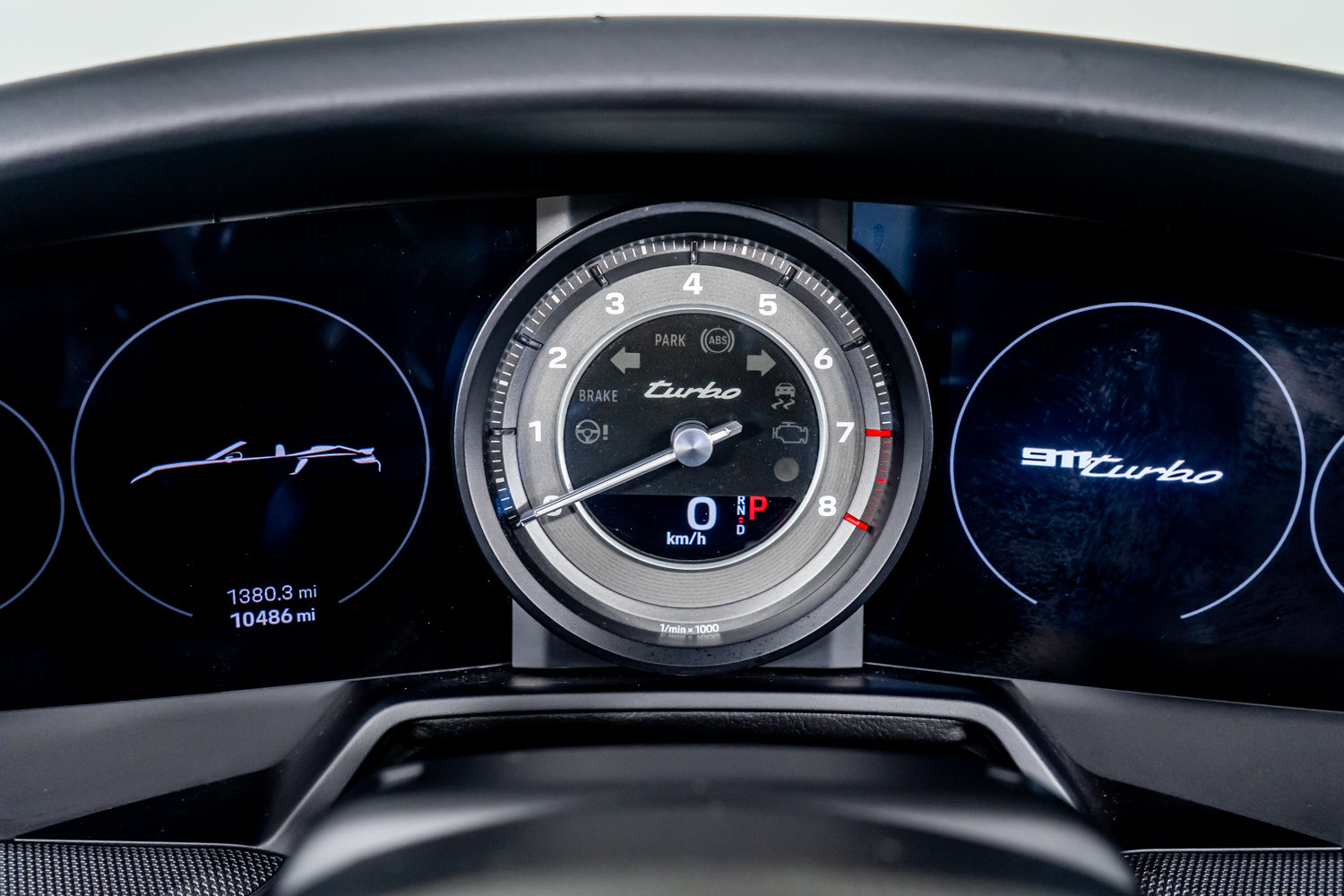 Used 2022 Porsche 911 Turbo image 39