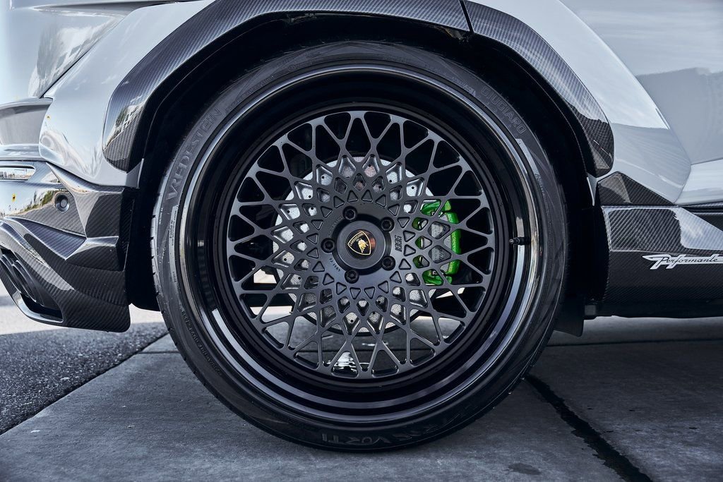 Used 2024 Lamborghini Urus Performante image 29
