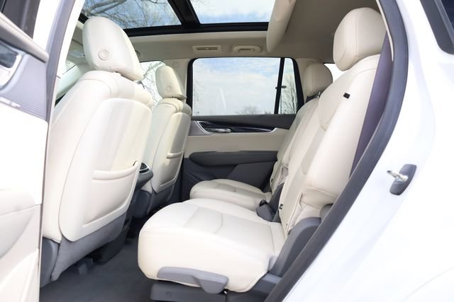 Used 2023 Cadillac XT6 Premium Luxury image 23
