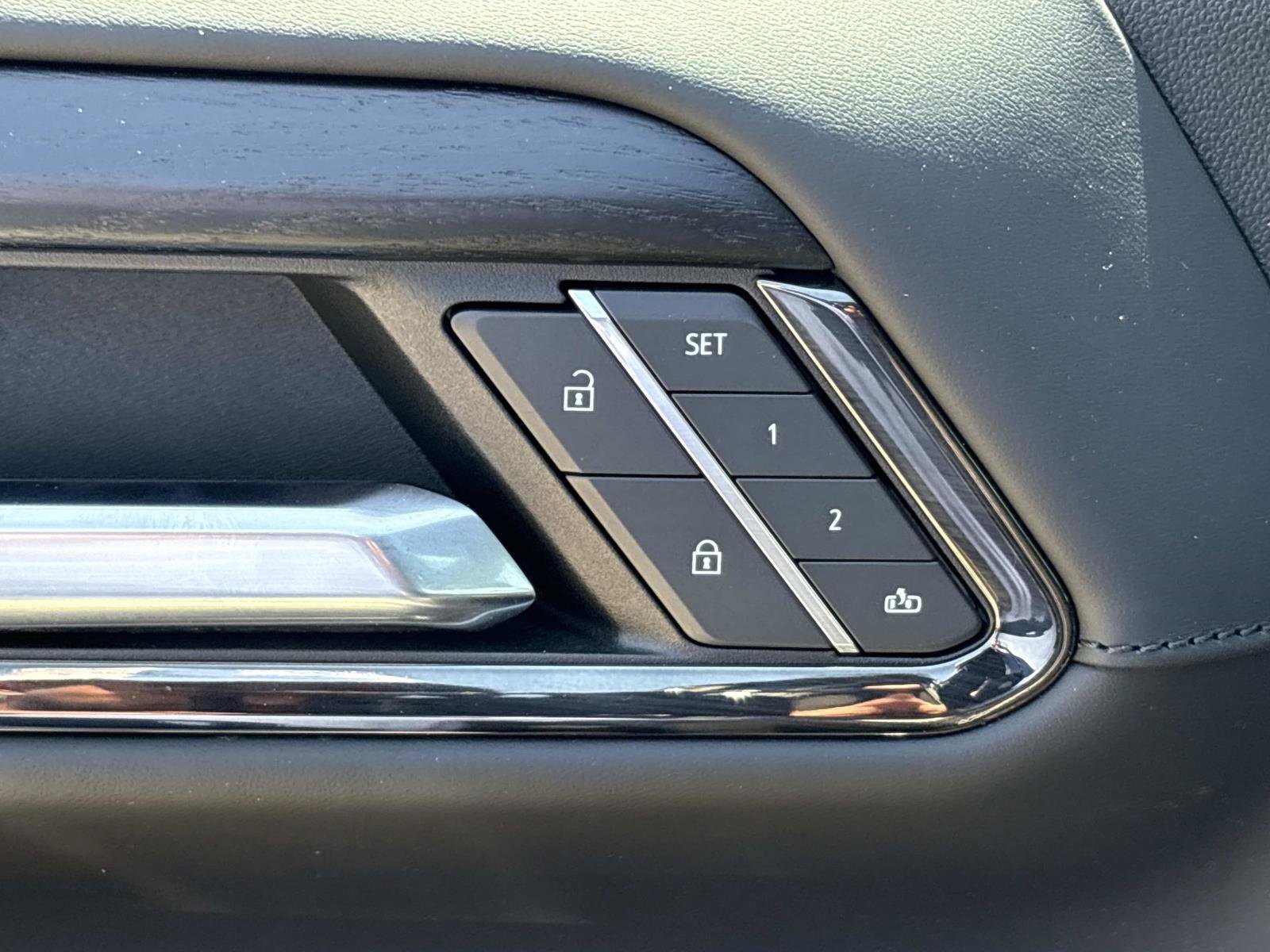 Certified 2023 GMC Sierra 1500 AT4X w/ AT4X AEV Edition AWD/4WD image 14