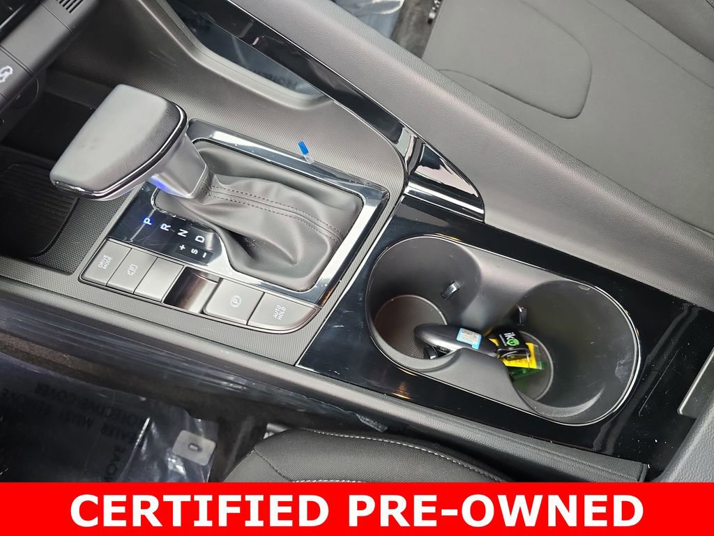 Certified 2025 Hyundai Elantra SEL image 25