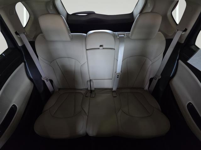 Used 2017 Buick Envision Essence image 28