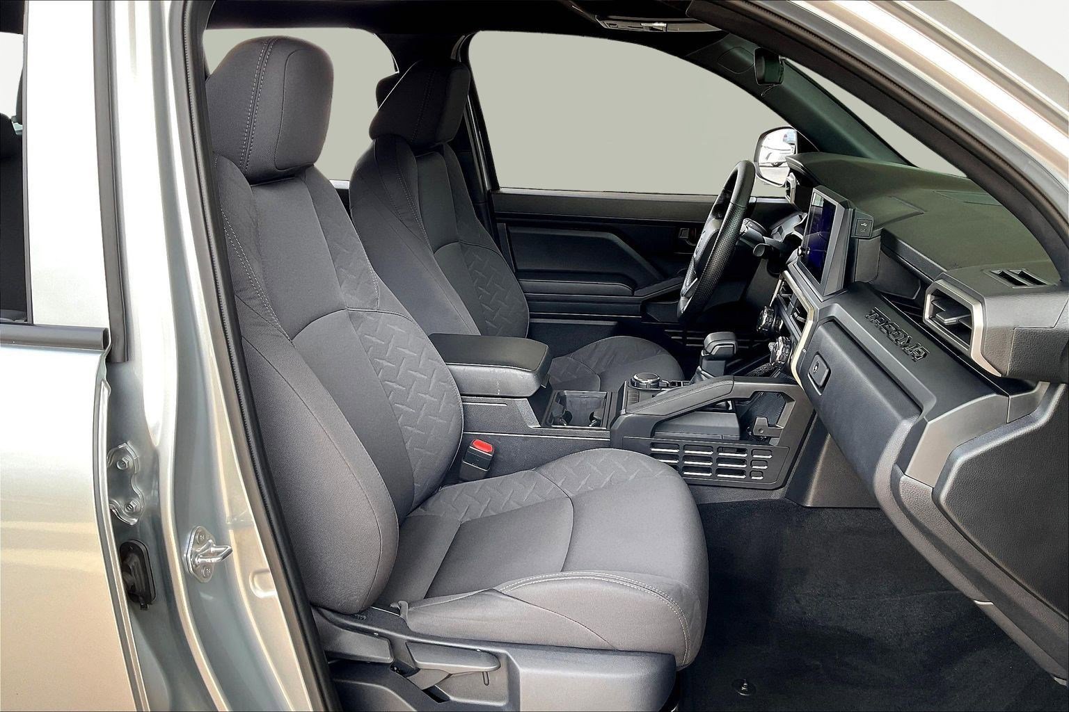 Certified 2025 Toyota Tacoma SR AWD/4WD image 29