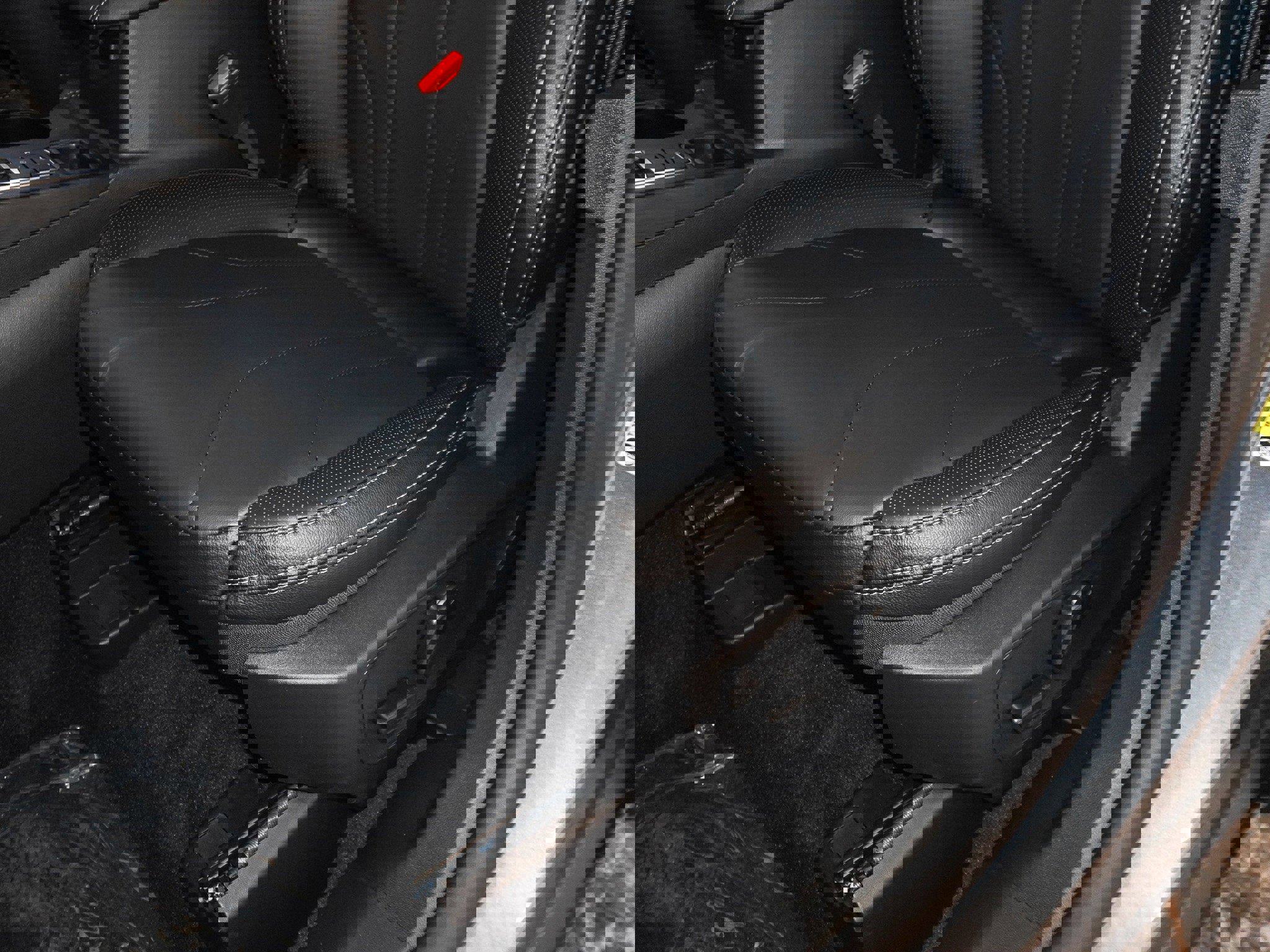 New 2025 Ford Escape SE w/ PHEV Premium Package image 24